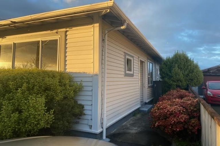 Photo of property in 14 Douglas Street, Waiwhetu, Lower Hutt, 5010