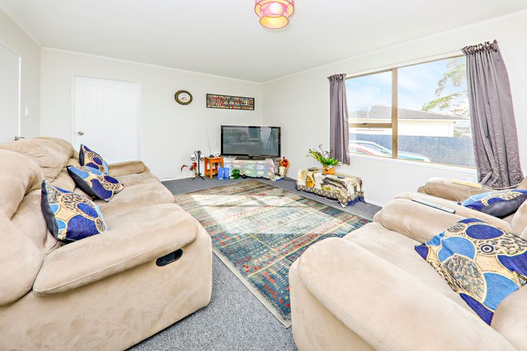 Photo of property in 14 Treviso Place, Clover Park, Auckland, 2023