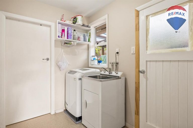 Photo of property in 41 Ranui Terrace, Tawa, Wellington, 5028