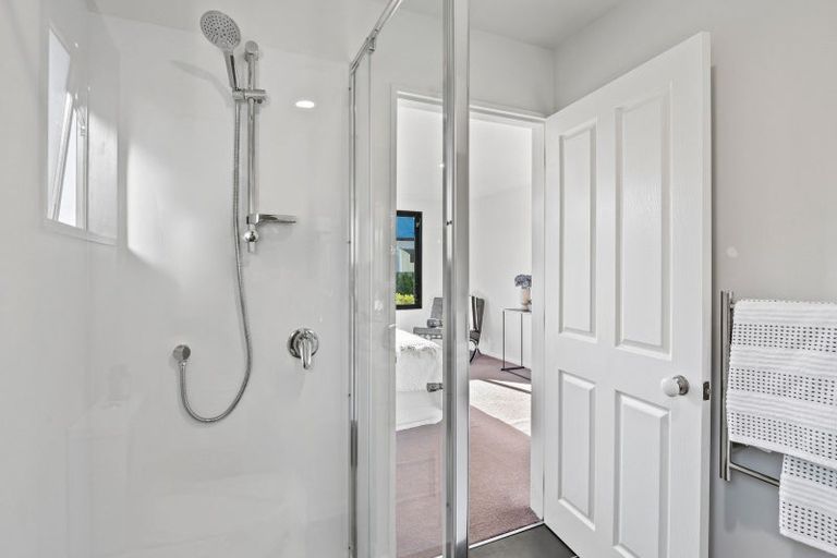 Photo of property in 2 Magnolia Place, Frankton, Queenstown, 9300