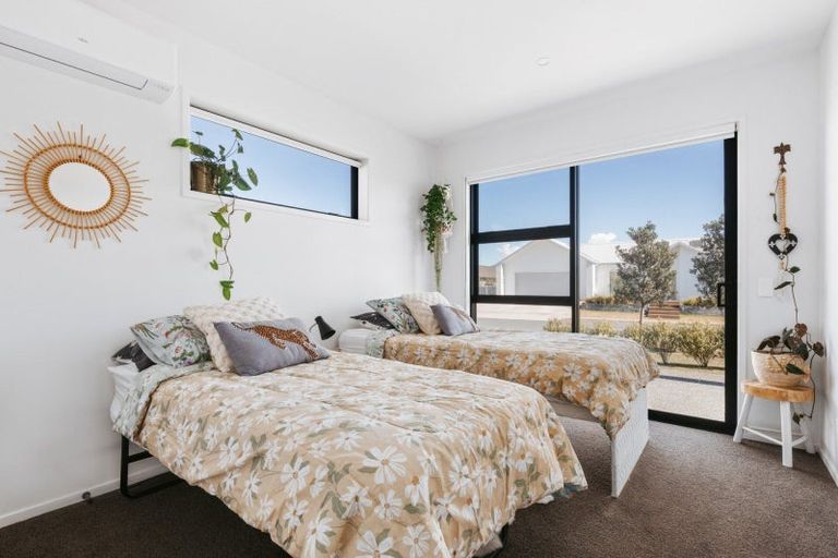 Photo of property in 37 Colpoma Close, Papamoa Beach, Papamoa, 3118