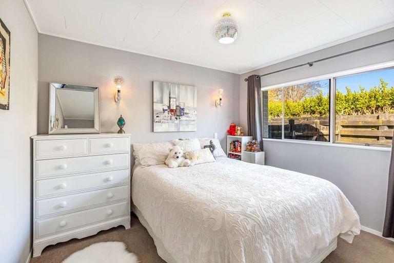 Photo of property in 6 Aintree Crescent, Awapuni, Palmerston North, 4412