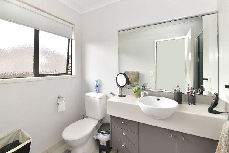 Photo of property in 99 Alec Craig Way, Gulf Harbour, Whangaparaoa, 0930