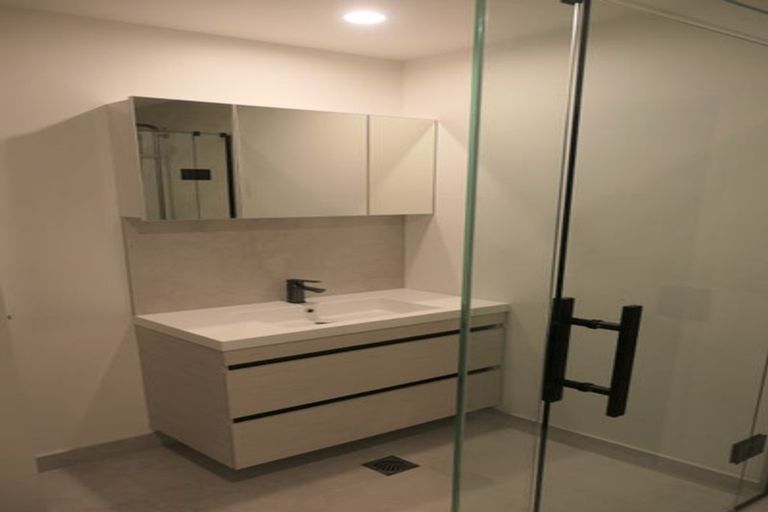 Photo of property in 8/2 Marlborough Crescent, Hobsonville, Auckland, 0616