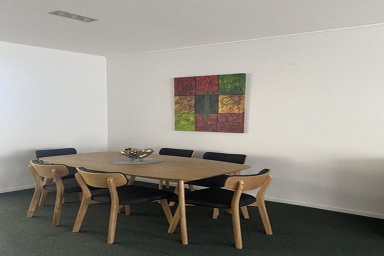 Photo of property in 22 Liardet Apartments, 22 Liardet Street, New Plymouth, 4310