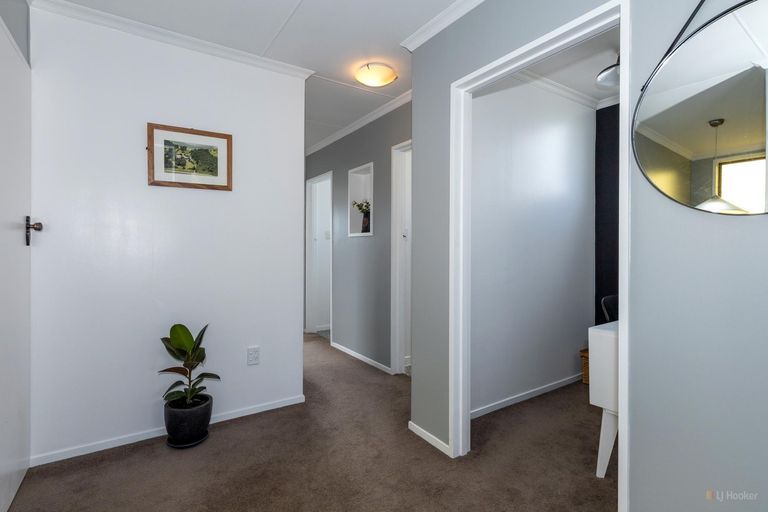 Photo of property in 92 Cox Street, Geraldine, 7930