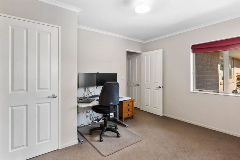 Photo of property in 5 Cridland Place, Halswell, Christchurch, 8025