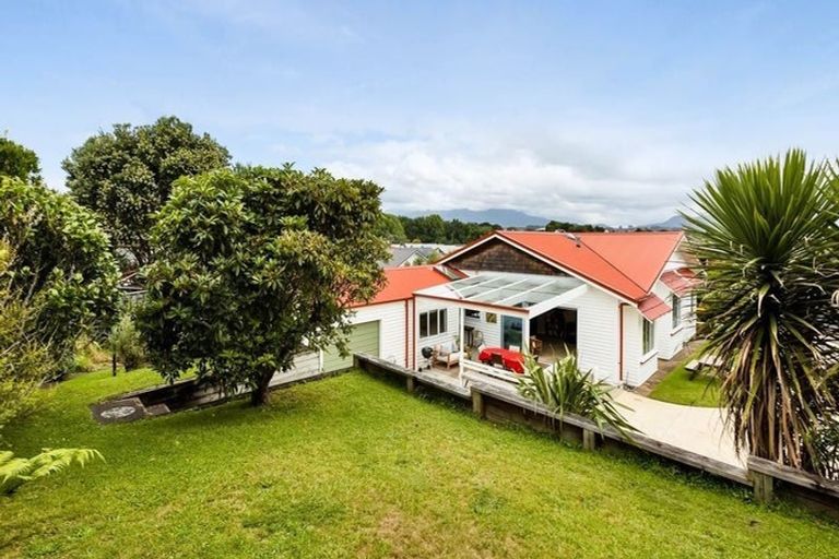 Photo of property in 4 Price Street, Westown, New Plymouth, 4310