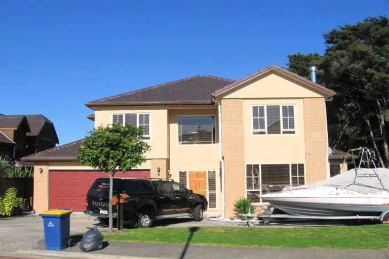 Photo of property in 52 South Kensington Way, Henderson, Auckland, 0612