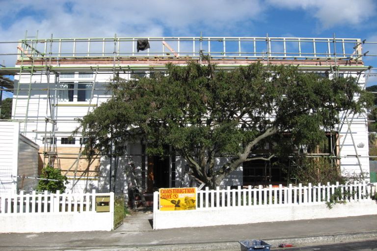 Photo of property in 1 Henry Street, Kilbirnie, Wellington, 6022
