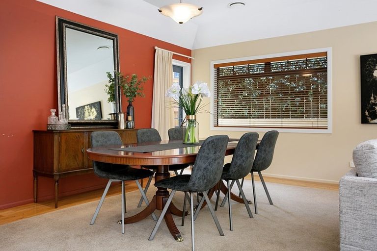 Photo of property in 2a Victoria Street, Cambridge, 3434