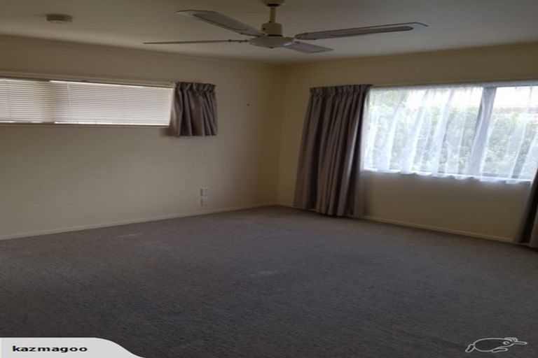 Photo of property in 24/24 Eastglen Road, Glen Eden, Auckland, 0602
