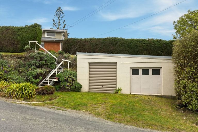 Photo of property in 272 Mount Pleasant Road, Mount Pleasant, Christchurch, 8081