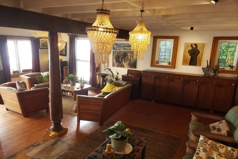 Photo of property in 102 Beach Road, Onerahi, Whangarei, 0110