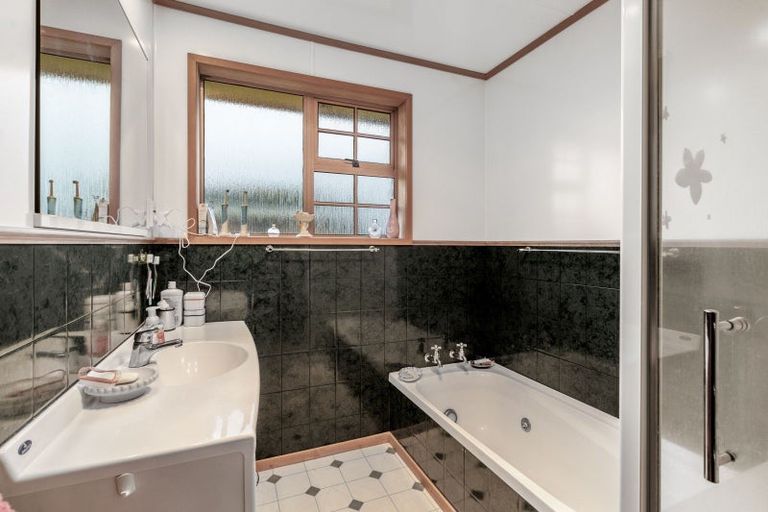 Photo of property in 158 Inglewood Road, Newfield, Invercargill, 9812