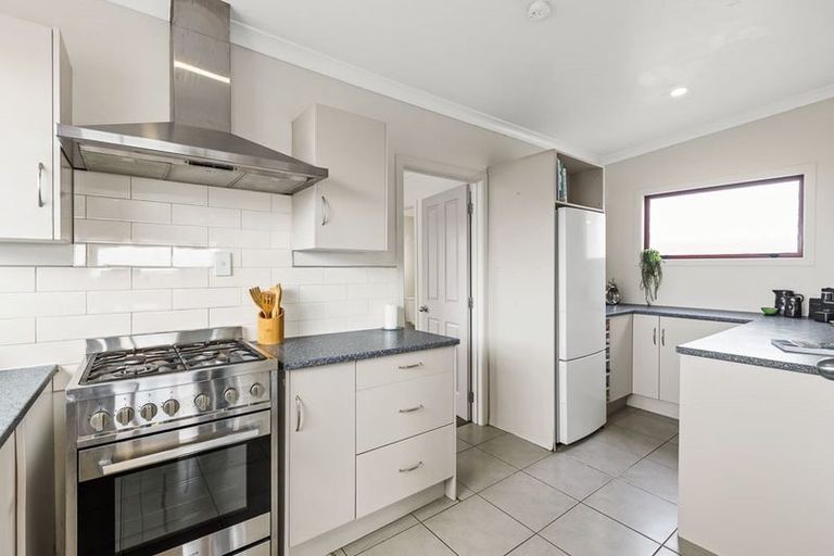 Photo of property in 167 Vipond Road, Stanmore Bay, Whangaparaoa, 0932