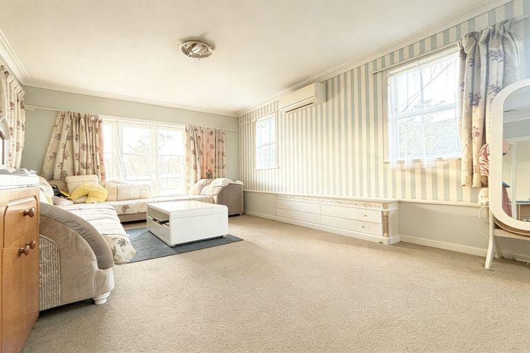 Photo of property in 26 Rotoiti Avenue, Pakuranga Heights, Auckland, 2010