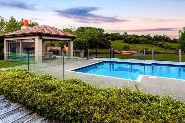 Photo of property in 62 Grace Hill Drive, Dairy Flat, Albany, 0792