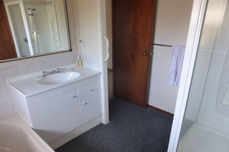 Photo of property in 47a Hillcrest Avenue, Hillcrest, Auckland, 0627