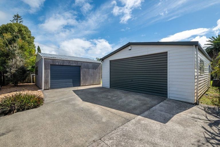 Photo of property in 7 Parakai Avenue, Parakai, 0830