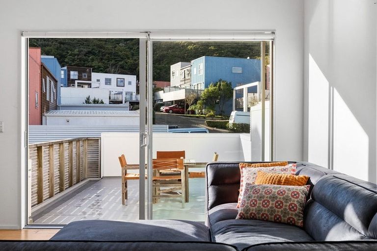 Photo of property in 77 Saddleback Grove, Karori, Wellington, 6012
