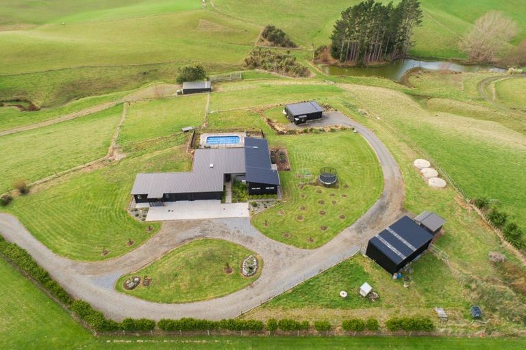 Photo of property in 57 Beechwood Road, Feilding, 4779