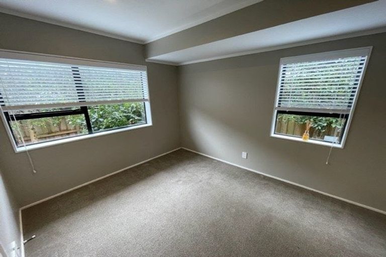 Photo of property in 2/48 Shakespeare Road, Milford, Auckland, 0620