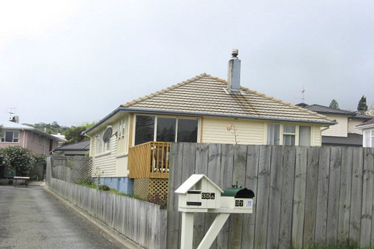 Photo of property in 37 Marsden Road, Stoke, Nelson, 7011