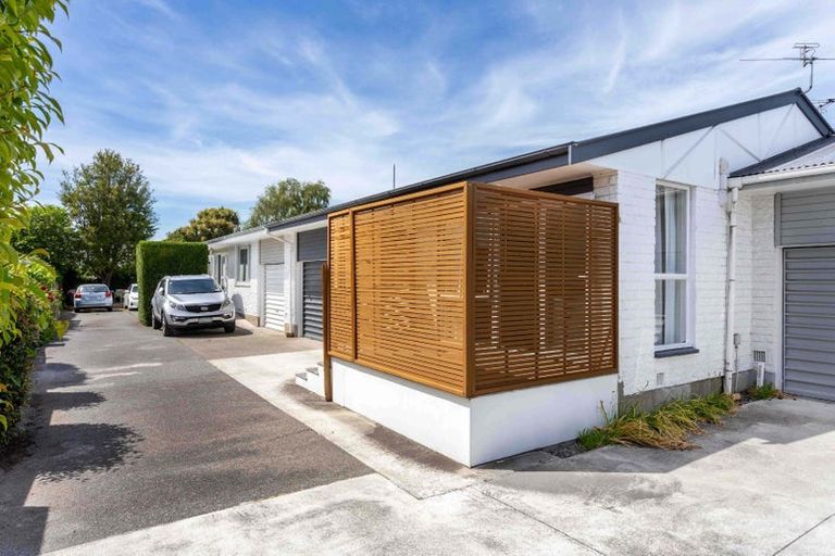 Photo of property in 2/38 Peer Street, Upper Riccarton, Christchurch, 8041