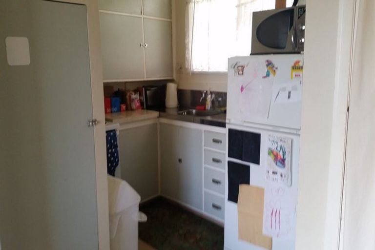 Photo of property in 90-92 Strand Crescent, Naenae, Lower Hutt, 5011