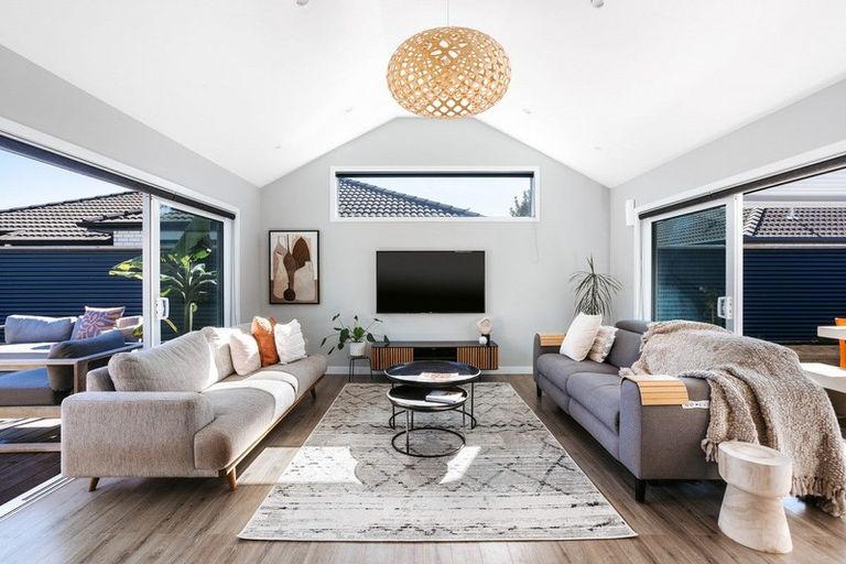 Photo of property in 28 Araroa Place, Papamoa Beach, Papamoa, 3118