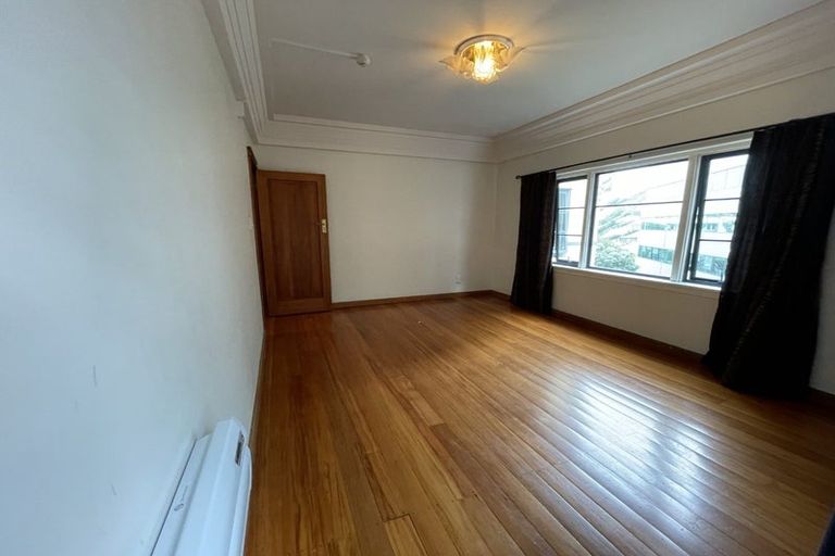 Photo of property in Westhaven Apartments, 11/127 Molesworth Street, Thorndon, Wellington, 6011