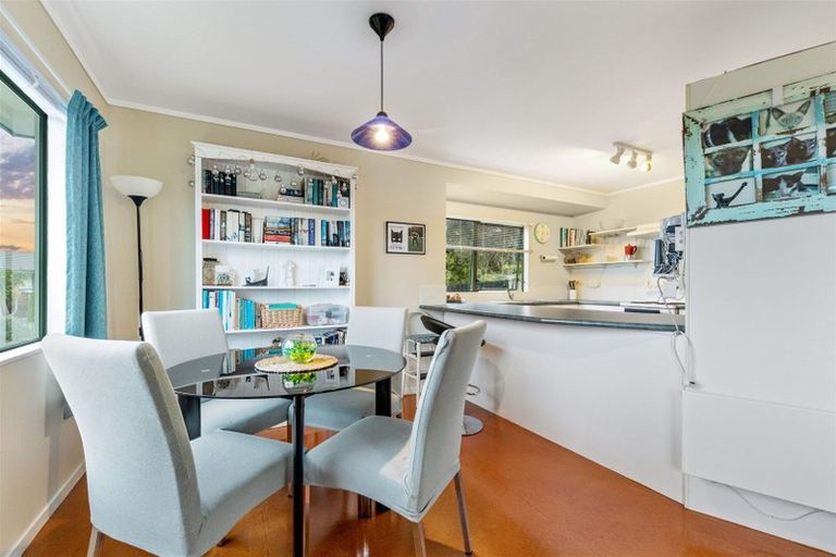 Photo of property in 41 Carillon Place, Massey, Auckland, 0614