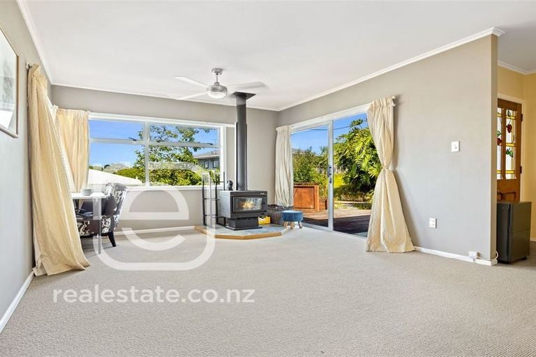 Photo of property in 42 Gordon Avenue, Milford, Auckland, 0620