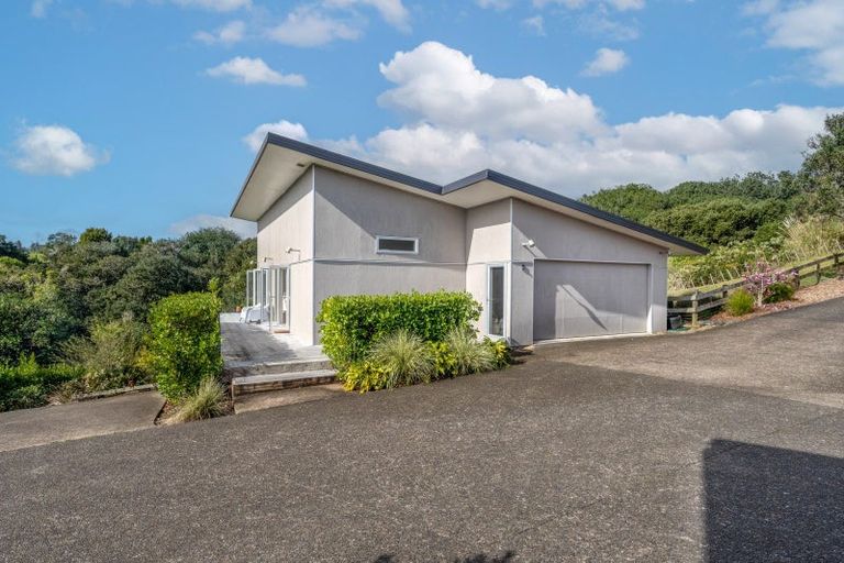 Photo of property in 426 Whitford Road, Whitford, Howick, 2571