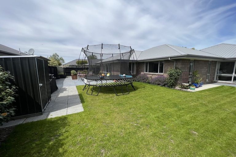 Photo of property in 14 Bernice Crescent, Yaldhurst, Christchurch, 8042