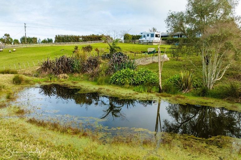 Photo of property in 147 Petley Road, Paparoa, 0571