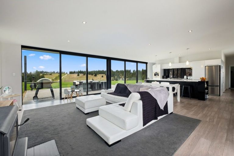 Photo of property in 223 Letts Gully Road, Letts Gully, Alexandra, 9393