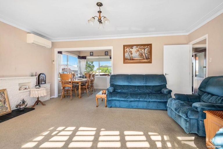 Photo of property in 6 Lucas Place, Weymouth, Auckland, 2103