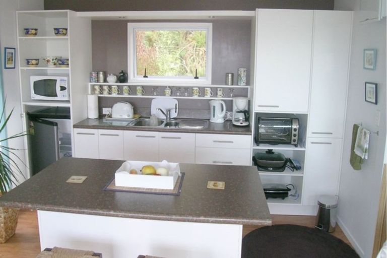 Photo of property in 105 Cable Bay Block Road, Cable Bay, 0420