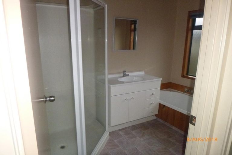 Photo of property in 47a Woodford Avenue, Henderson, Auckland, 0610