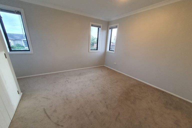 Photo of property in 79 Mt Lebanon Crescent, The Gardens, Auckland, 2105