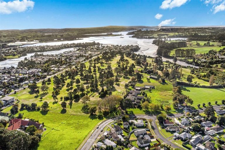 Photo of property in 5 Hamilton Drive, Waiuku, 2123