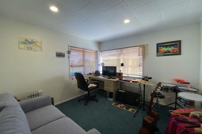 Photo of property in 2 Stead Crescent, Stoke, Nelson, 7011