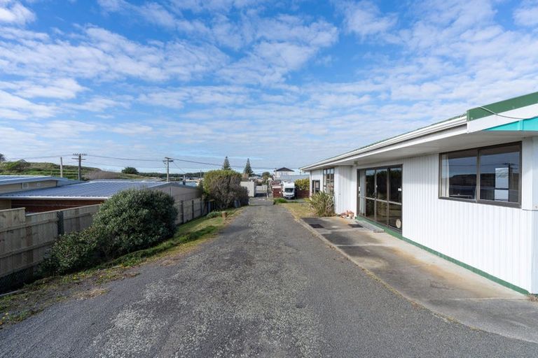 Photo of property in 6 Warren Street, Foxton Beach, Foxton, 4815