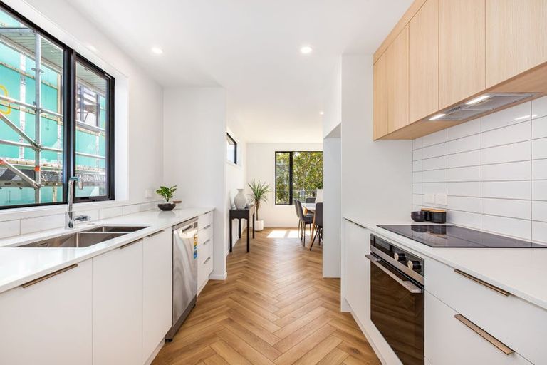 Photo of property in 115 Golf Road, Paraparaumu Beach, Paraparaumu, 5032