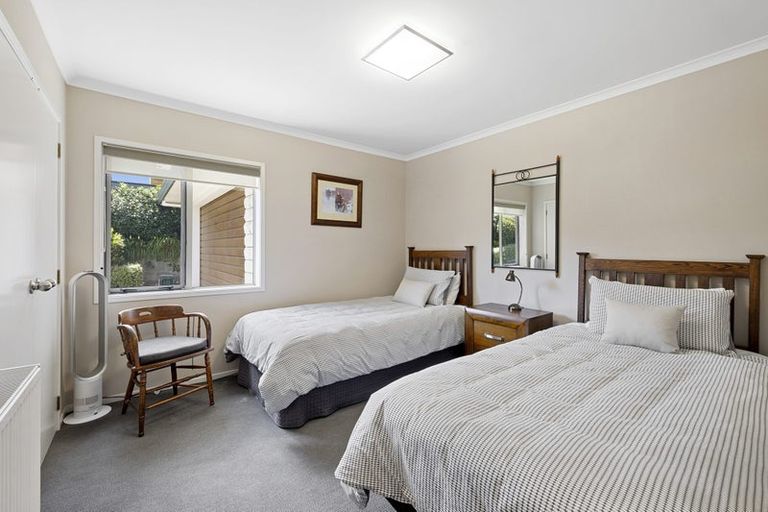 Photo of property in 9a Del Mar Place, Merrilands, New Plymouth, 4312