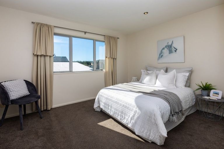 Photo of property in 12 Sandalwood Place, Waimairi Beach, Christchurch, 8083