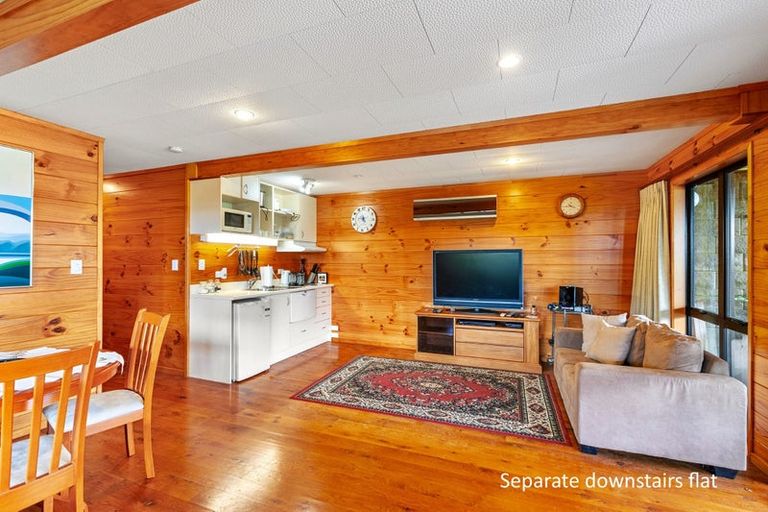 Photo of property in 76 Brick Bay Drive, Sandspit, Warkworth, 0982