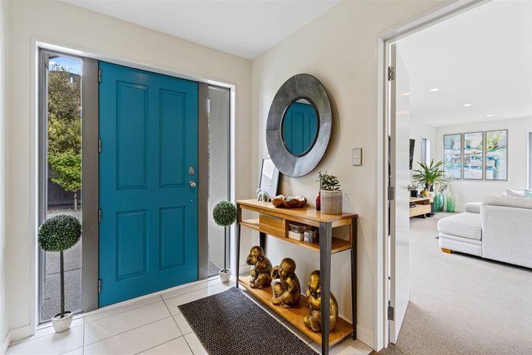 Photo of property in 5 Stoneleigh Green, Parklands, Christchurch, 8083